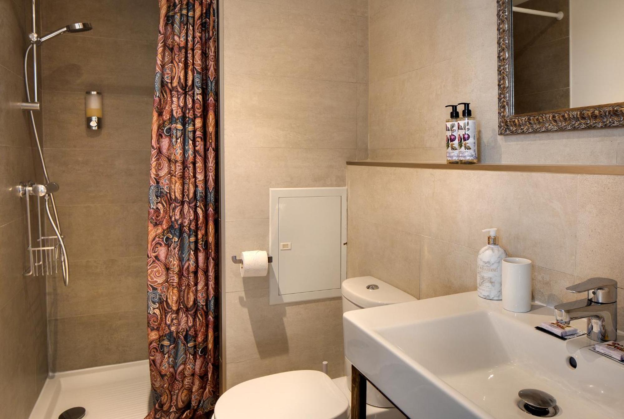 אביניון La Maison Des Augustins 4 Stars Spa Et Fitness חדר תמונה