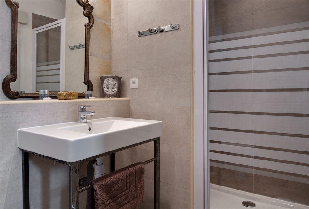 אביניון La Maison Des Augustins 4 Stars Spa Et Fitness מראה חיצוני תמונה